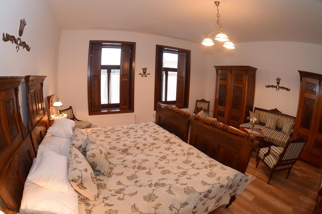 Levendula Porta Es Pajtaszinhaz Hotel Orfű Стая снимка