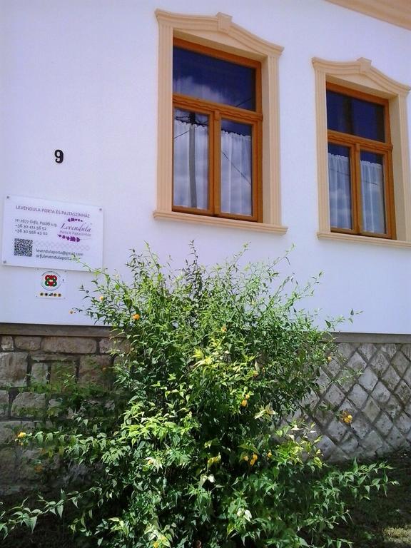 Levendula Porta Es Pajtaszinhaz Hotel Orfű Екстериор снимка
